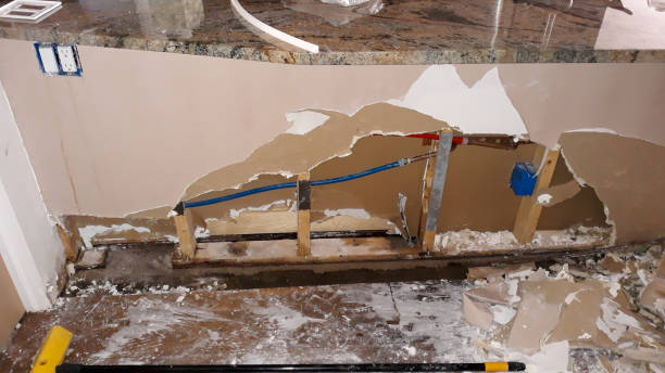 Best Sewage cleanup and water damage restoration  in Oakhurst, CA